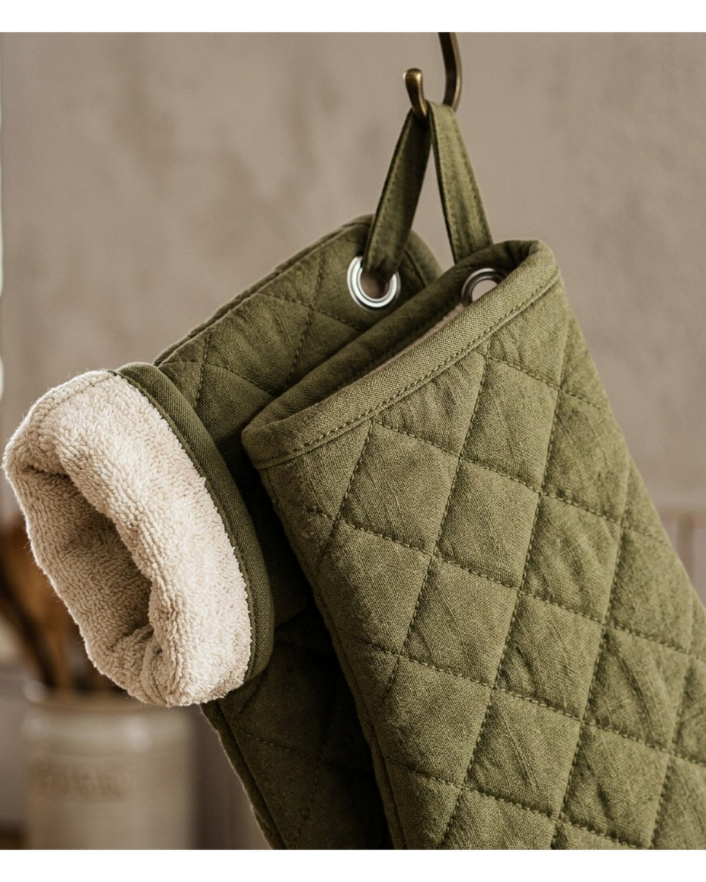 Baskliving Hanging Oven Mitts Cotton Lining 13 in Olive