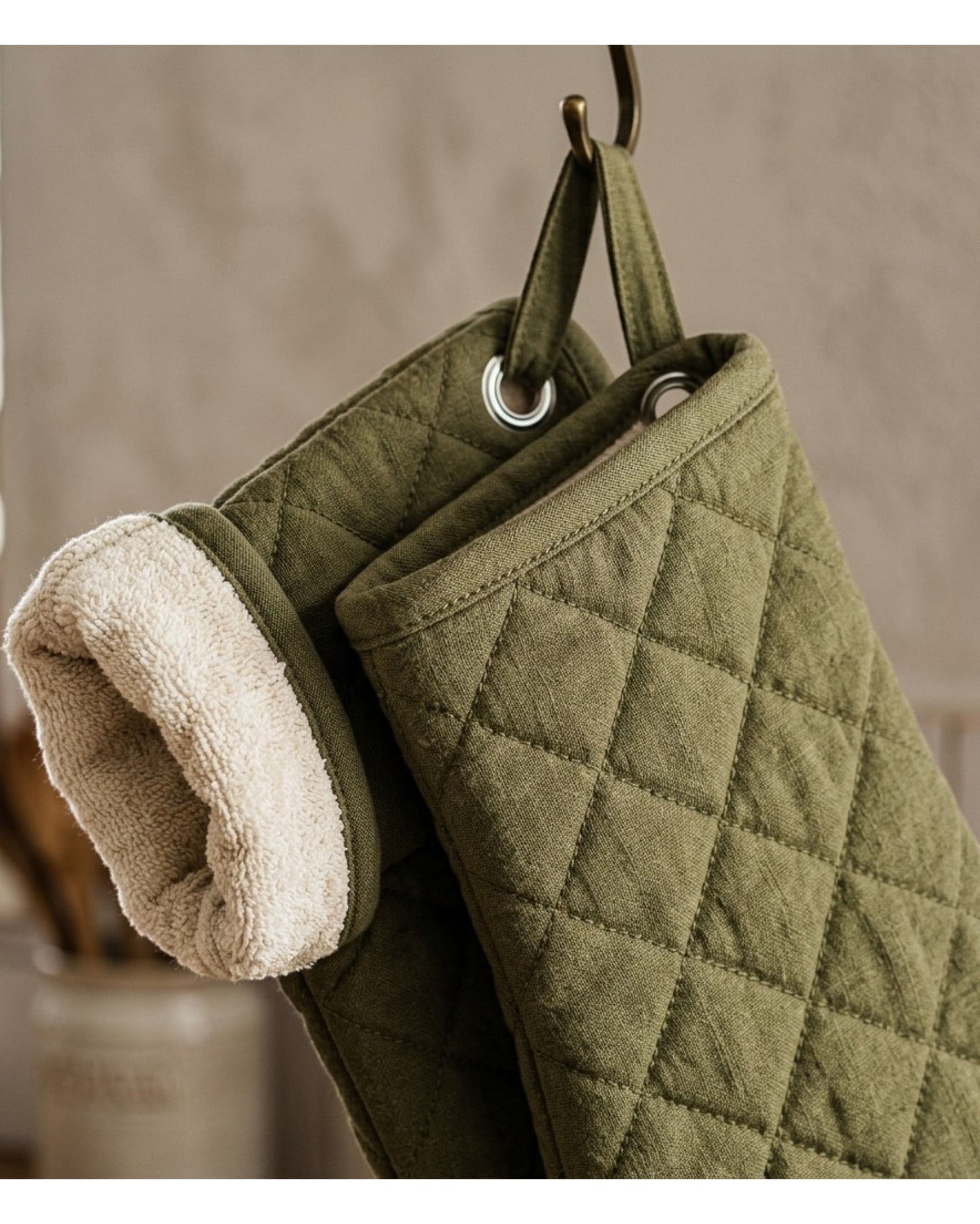 Baskliving Hanging Oven Mitts Cotton Lining 13 in Olive